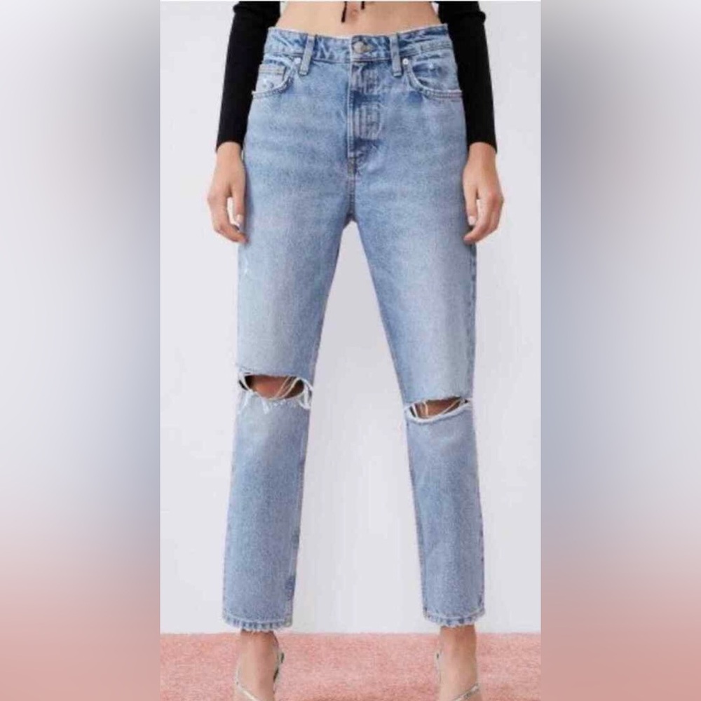 Light Blue Distressed Knee Straight-Leg Women’s Jeans